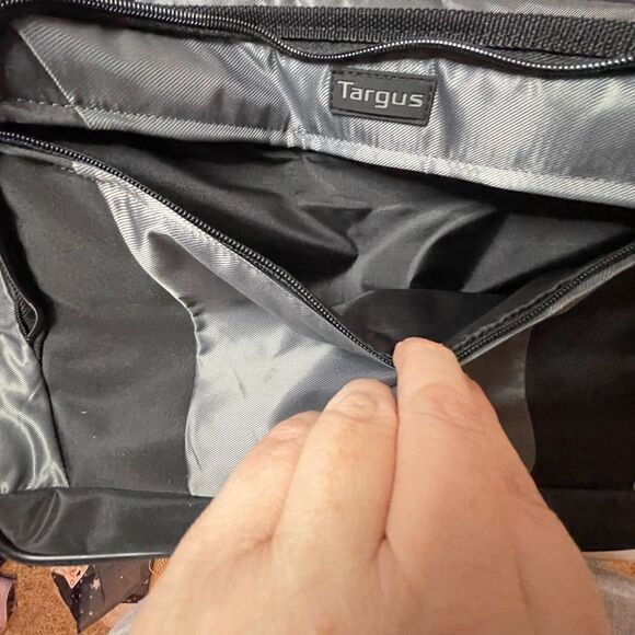 Targus 16” Citylight Topload computer bag messenger bag black gray new - Picture 6 of 8